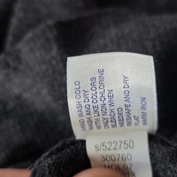 GAP Italian Merino Wool V Neck Sweater Mens XXL - Picture 8 of 8